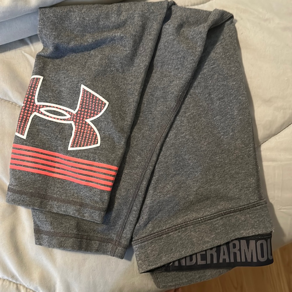 Under Armour, size medium three quarter yoga/workout legging style.